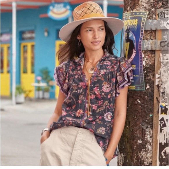 Sundance Marcleine Ruffle shoulder Blouse Gray and Pink Floral Bird Print M - Picture 2 of 9